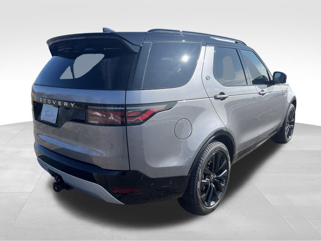 New 2026 Land Rover Discovery Limited Edition image 5