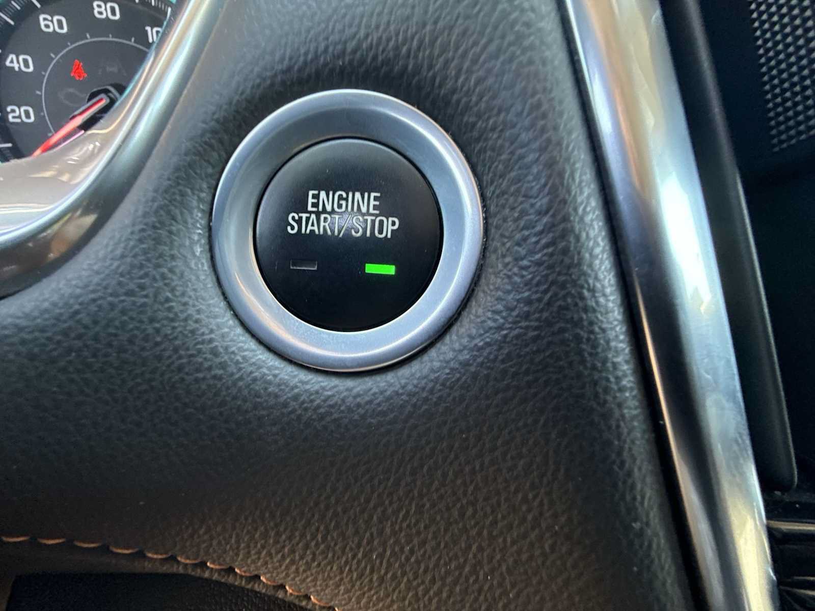 Certified 2018 Chevrolet Traverse LT FWD image 16