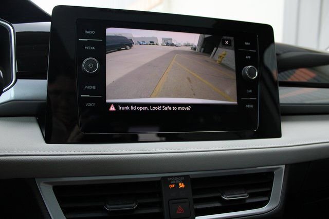New 2025 Volkswagen Taos SEL AWD/4WD image 3
