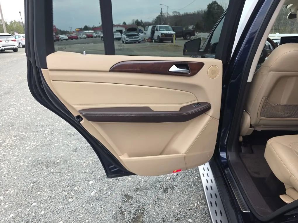 Used 2017 Mercedes-Benz GLS 450 4MATIC image 48