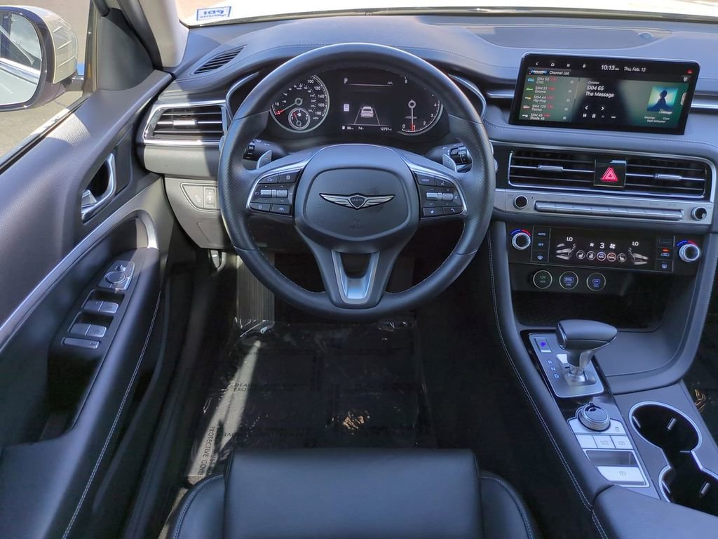 Used 2025 Genesis G70 2.5T image 14