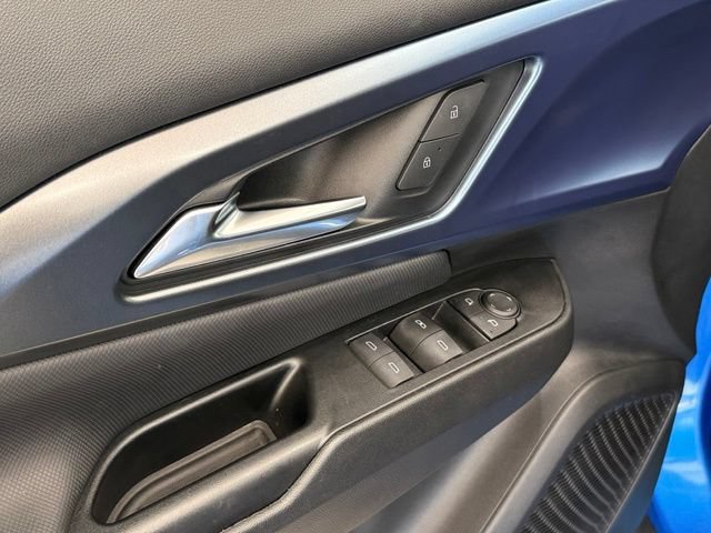 Used 2024 Chevrolet Equinox EV LT w/ LPO, Trailering Package FWD image 16