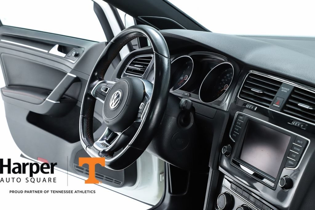 Used 2017 Volkswagen GTI SE FWD image 34
