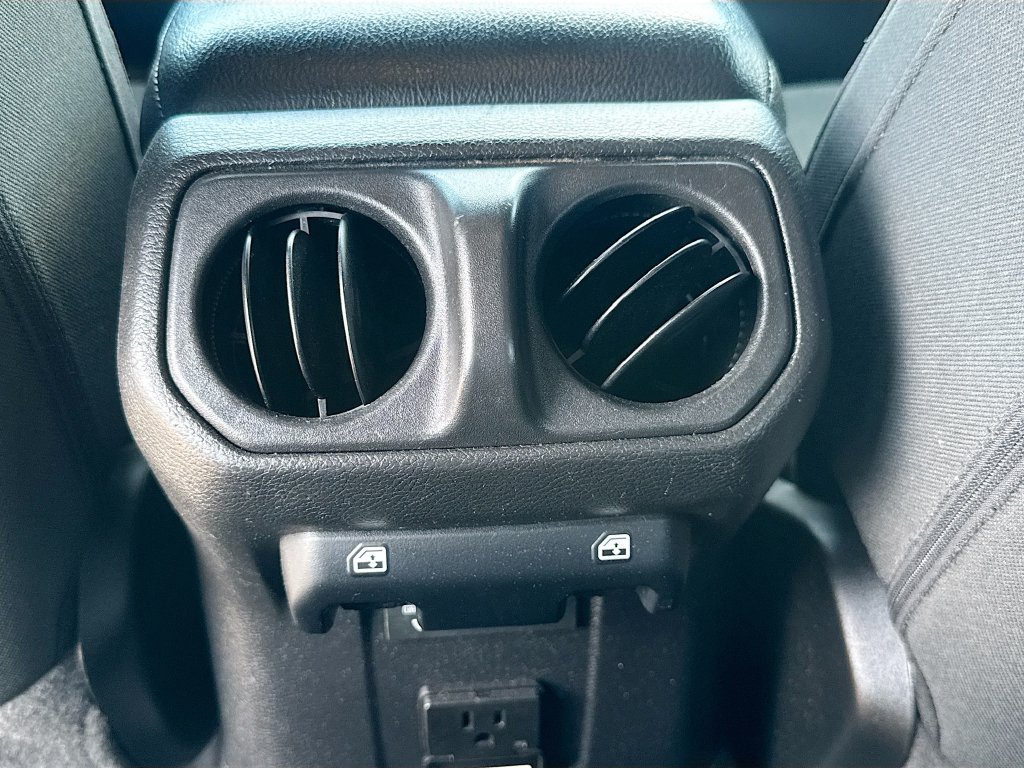 Certified 2022 Jeep Wrangler Unlimited Sport w/ Sun And Sound Package AWD/4WD image 29