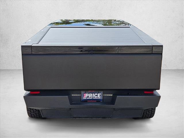 Used 2024 Tesla Cybertruck AWD Crew Cab image 7