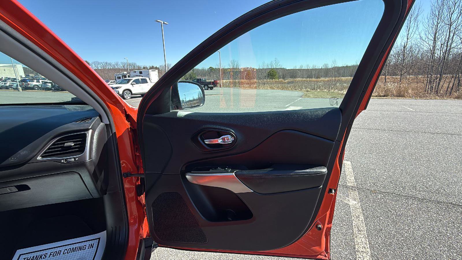 Used 2021 Jeep Cherokee Latitude Lux w/ Comfort/Convenience Group image 17