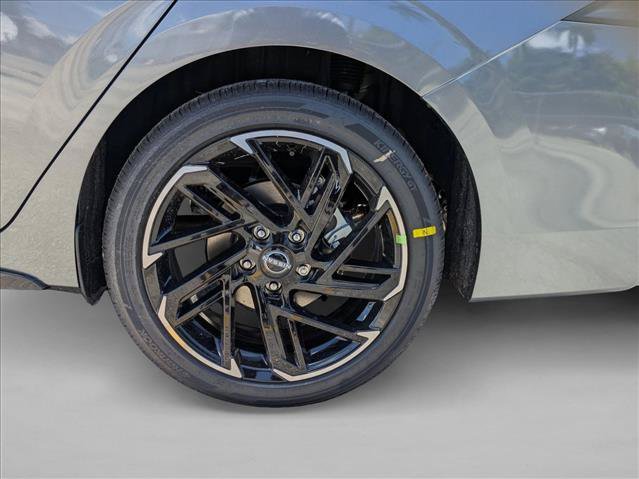 New 2026 Nissan Sentra SR FWD image 9