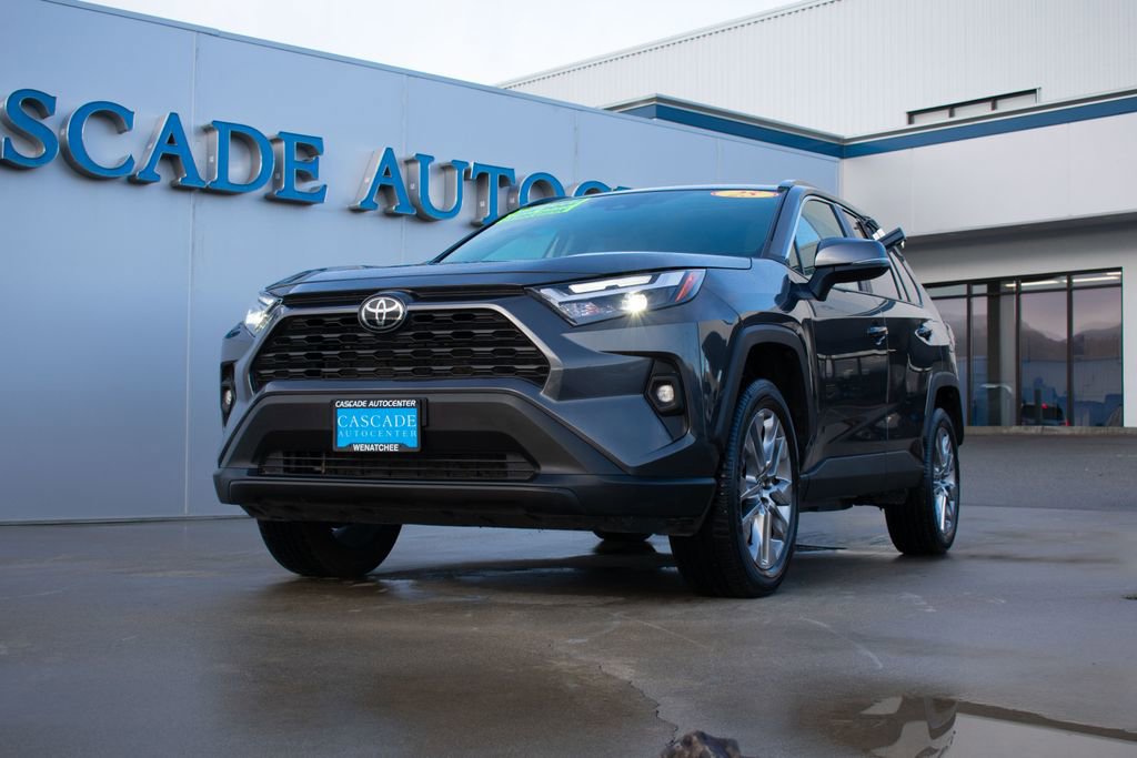 Used 2025 Toyota RAV4 XLE Premium image 2