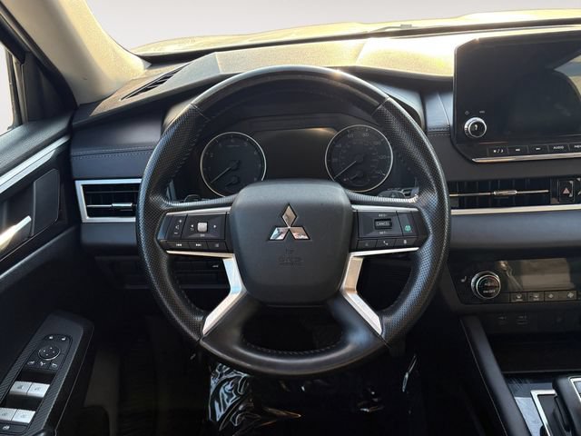 Used 2024 Mitsubishi Outlander SE AWD/4WD image 12