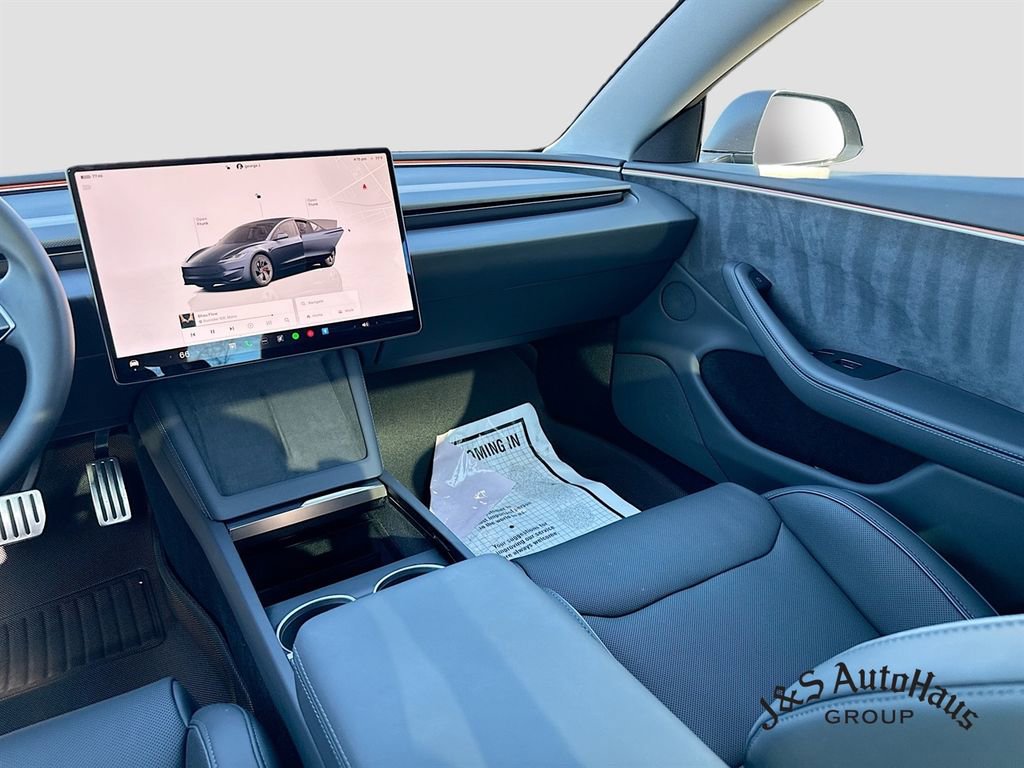 Used 2025 Tesla Model 3 Performance image 30