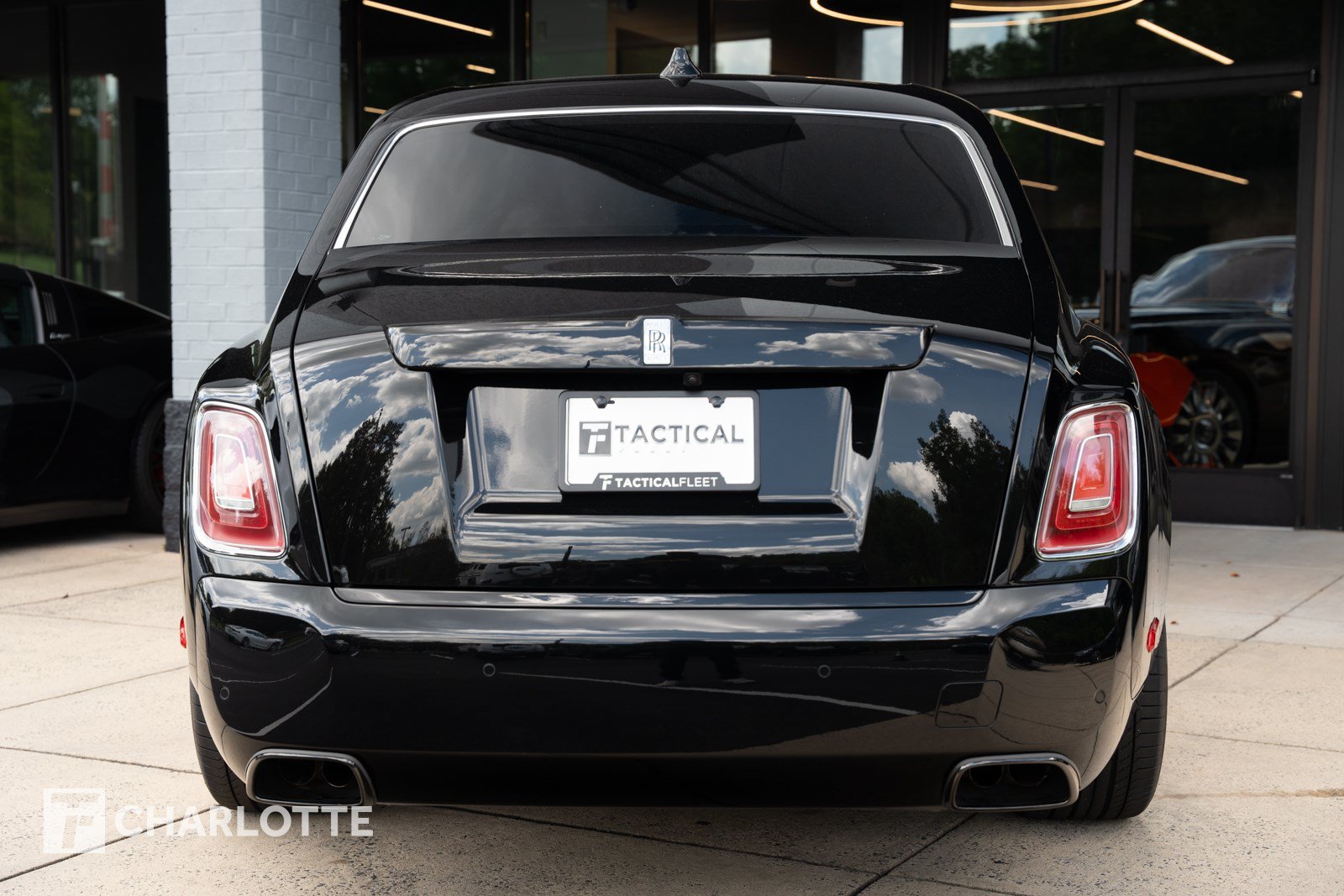 Used 2023 Rolls-Royce Phantom Extended Wheelbase RWD image 18