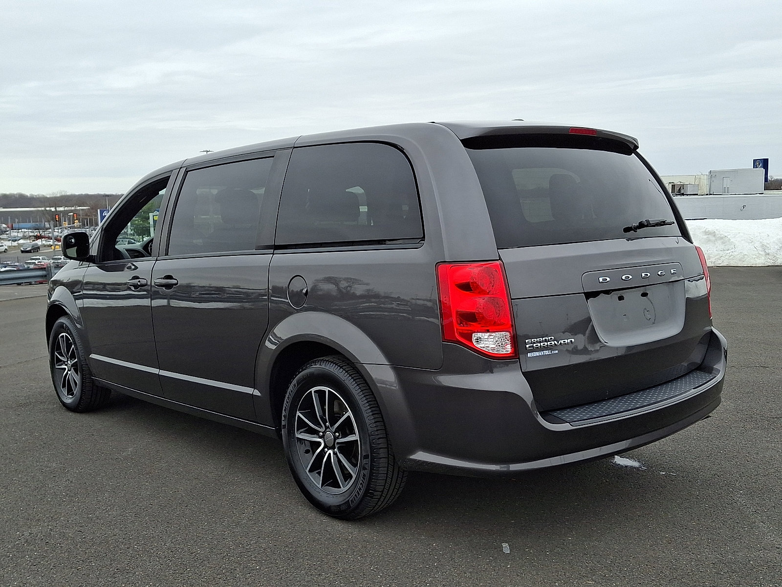 Used 2019 Dodge Grand Caravan SE image 4
