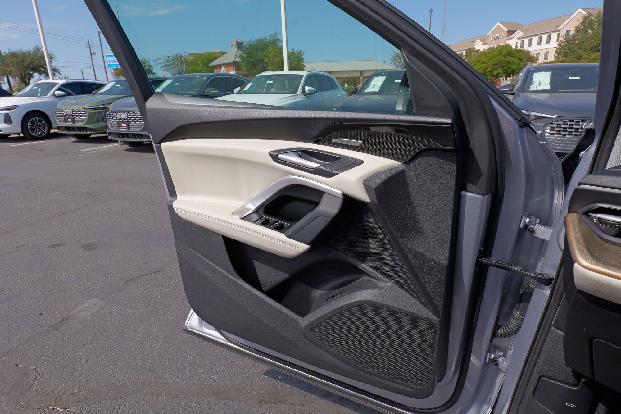 Used 2025 Audi Q5 Premium Plus w/ Premium Plus image 22