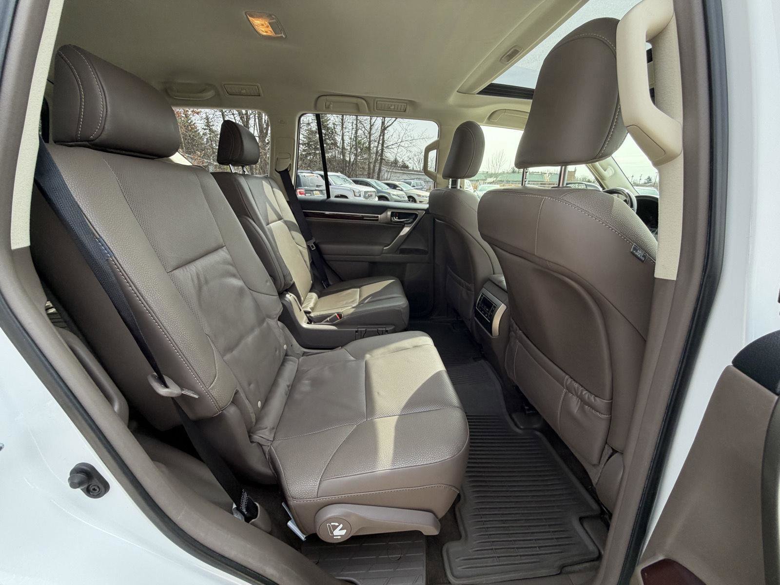 Used 2019 Lexus GX 460 Premium image 30