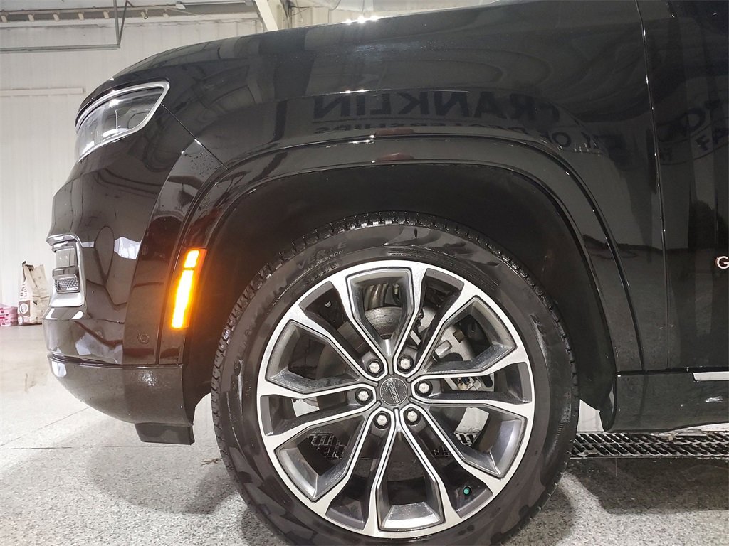 New 2024 Jeep Grand Wagoneer L Series III w/ HD Trailer Tow Package image 16