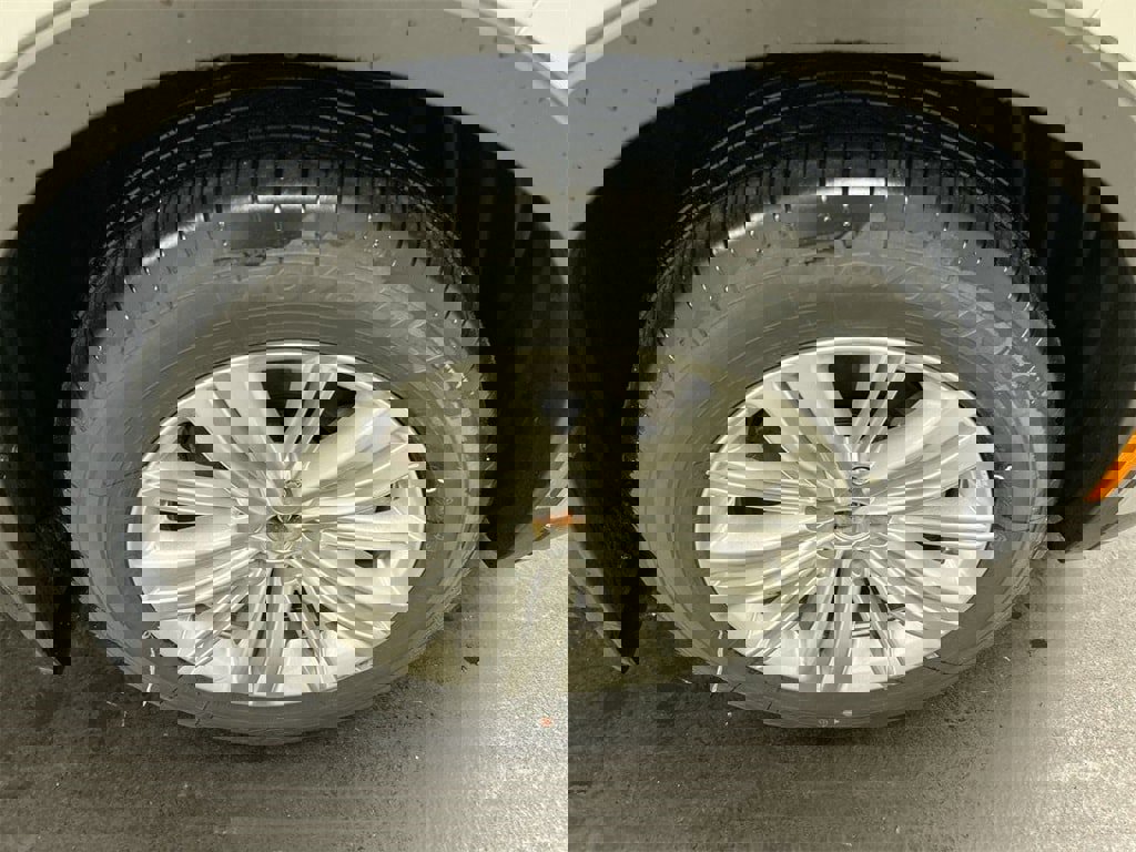 New 2025 Mitsubishi Outlander ES image 7