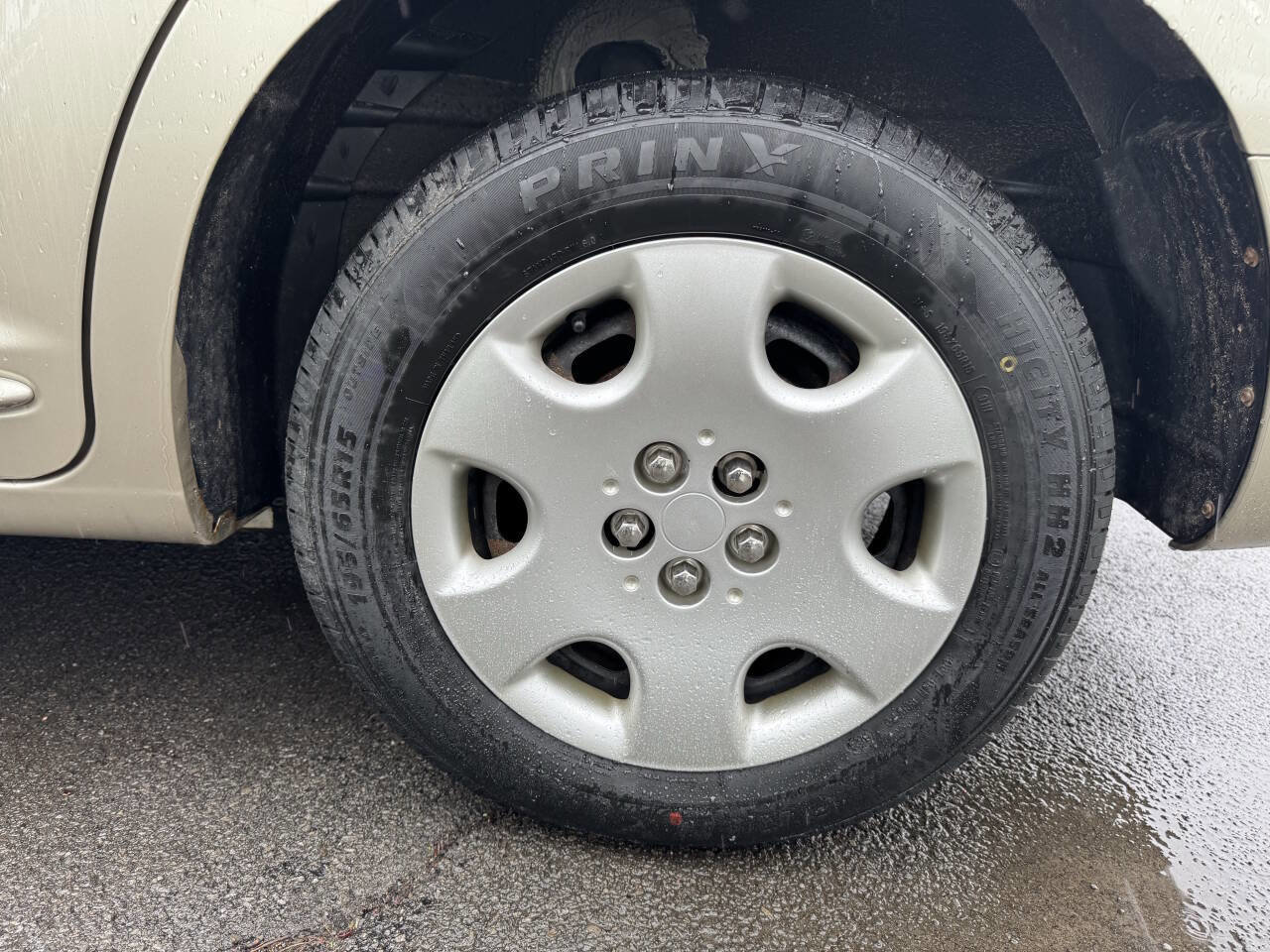 Used 2005 Chrysler PT Cruiser Touring FWD image 3