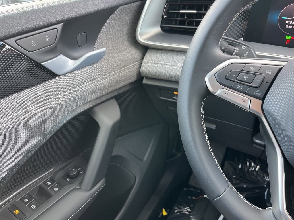 New 2026 Volkswagen Tiguan S FWD image 18