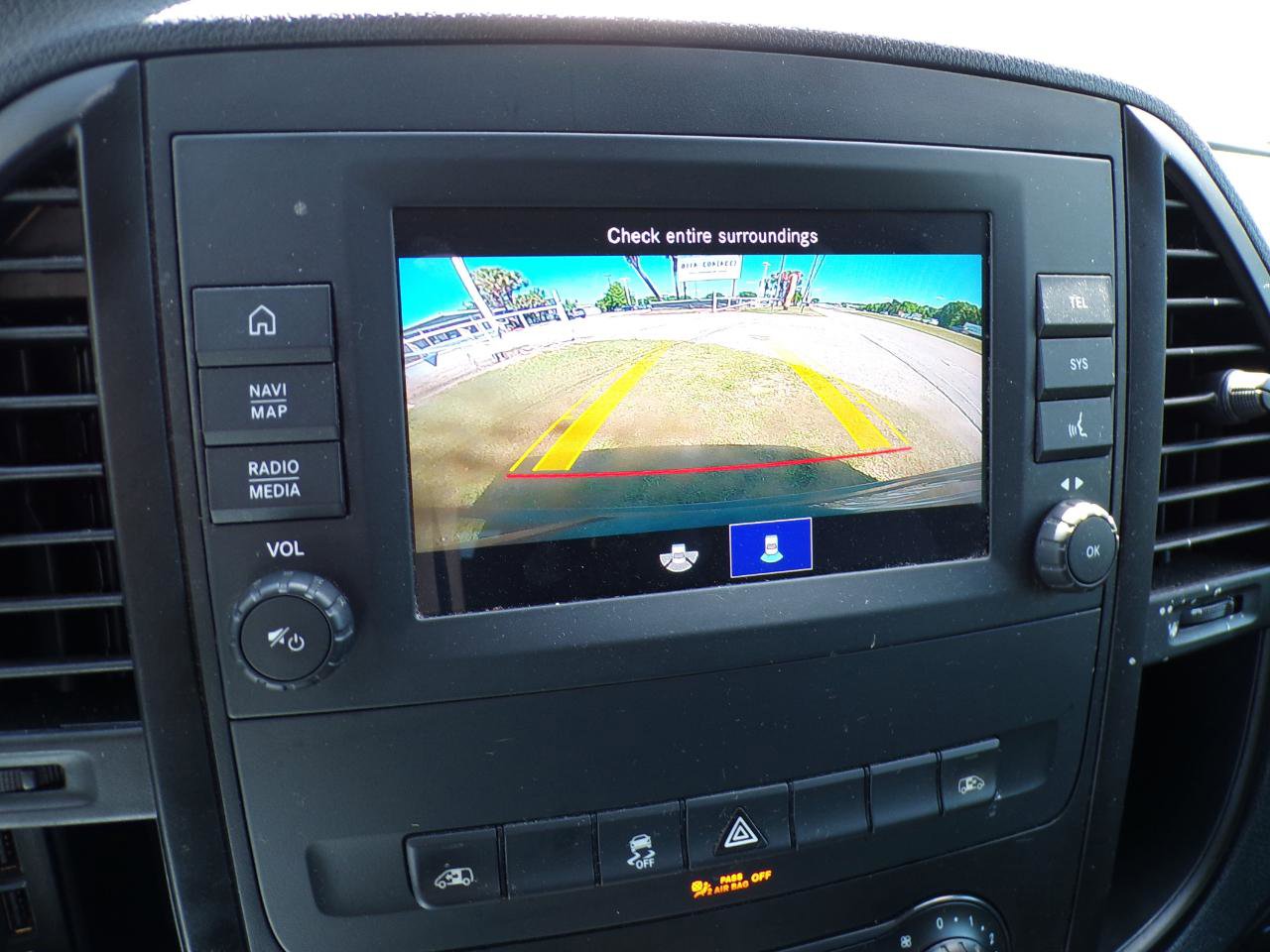 Used 2021 Mercedes-Benz Metris Passenger image 10