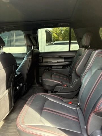Used 2021 Ford Expedition Limited image 3