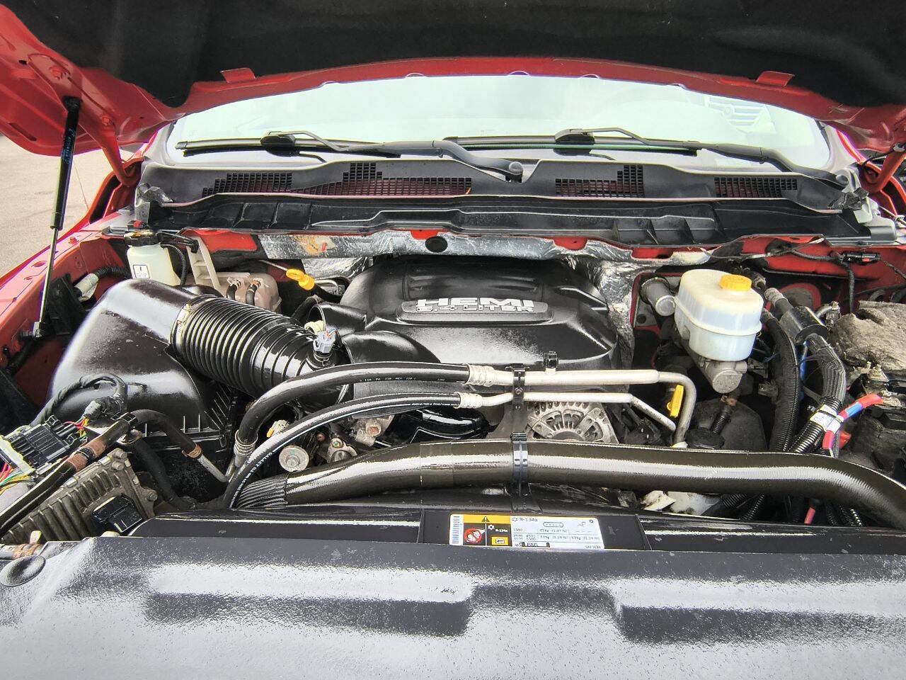 Used 2017 RAM 2500 Tradesman w/ Chrome Appearance Group image 10