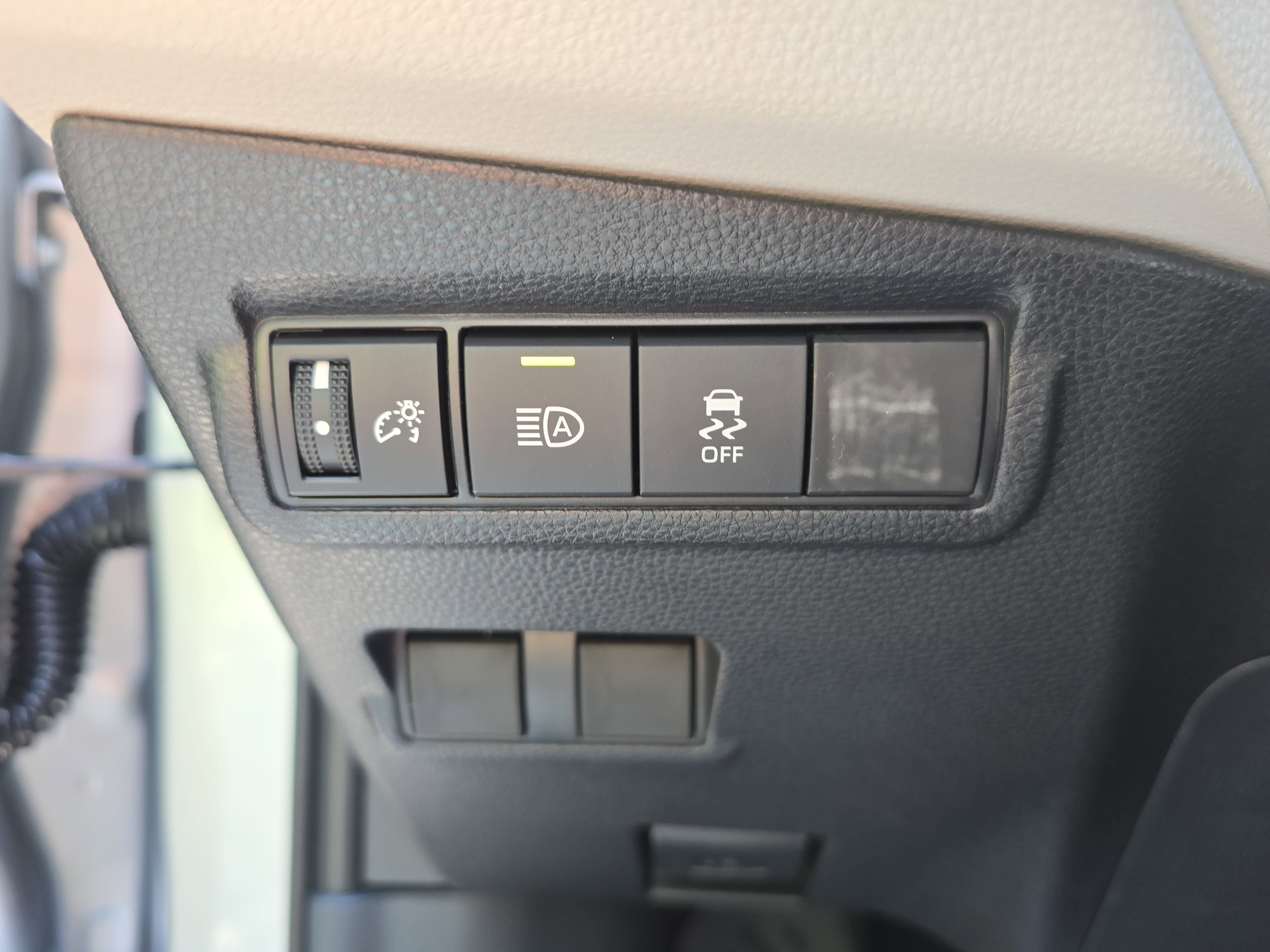 New 2026 Toyota Corolla Cross L FWD image 23