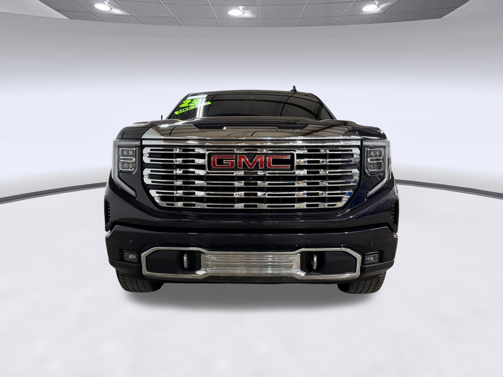 Used 2023 GMC Sierra 1500 Denali w/ Technology Package AWD/4WD image 6