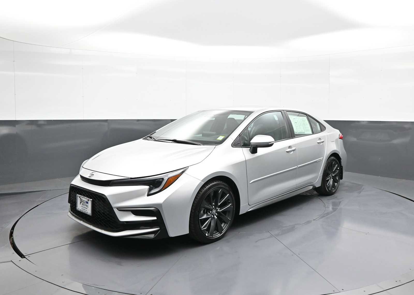 Certified 2024 Toyota Corolla SE FWD image 10