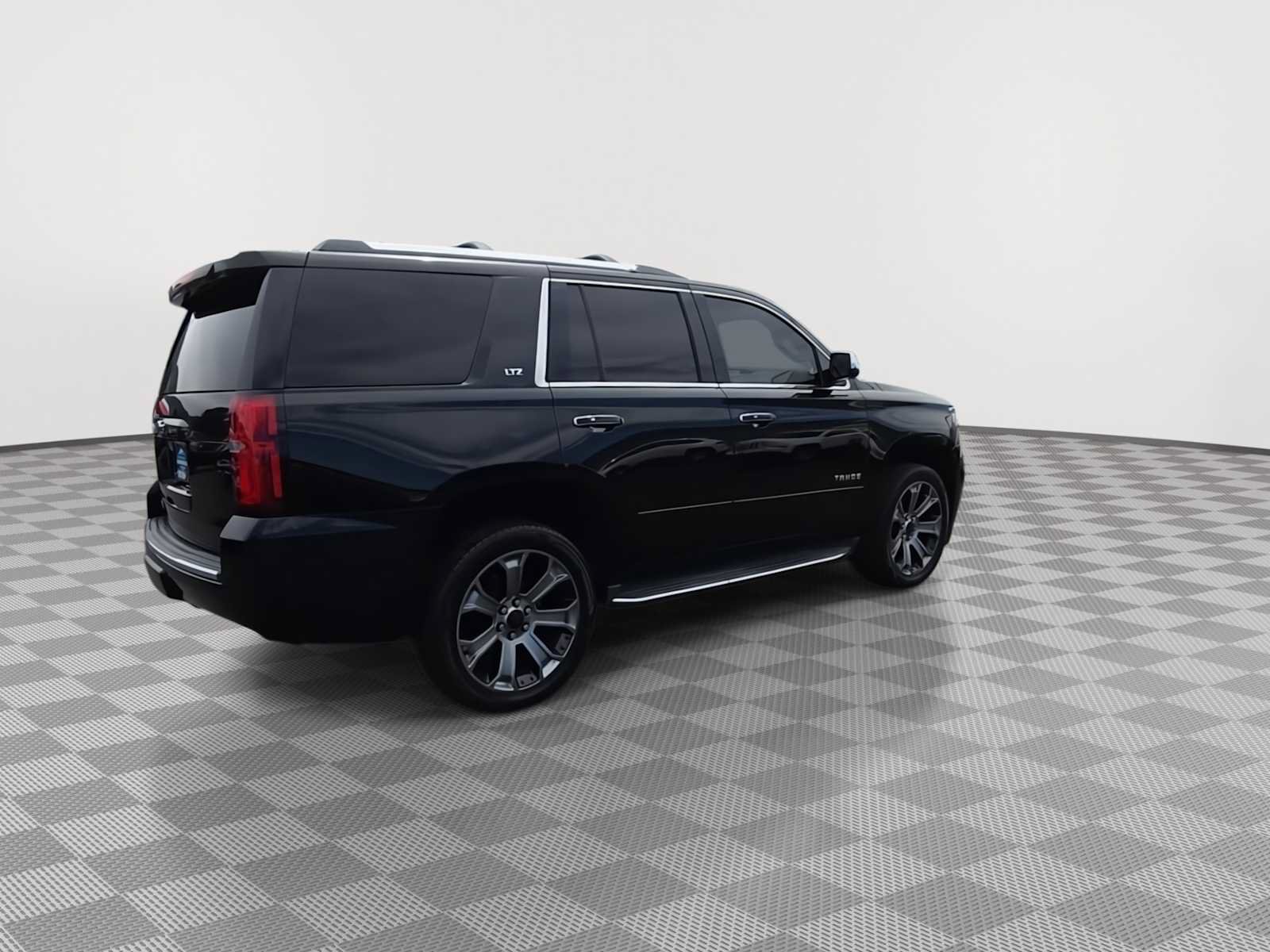 Used 2016 Chevrolet Tahoe LTZ AWD/4WD image 8