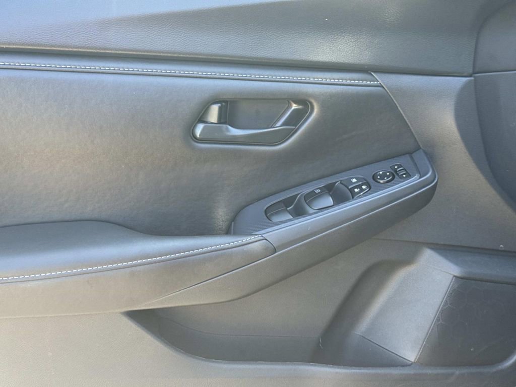Certified 2025 Nissan Sentra S FWD image 16