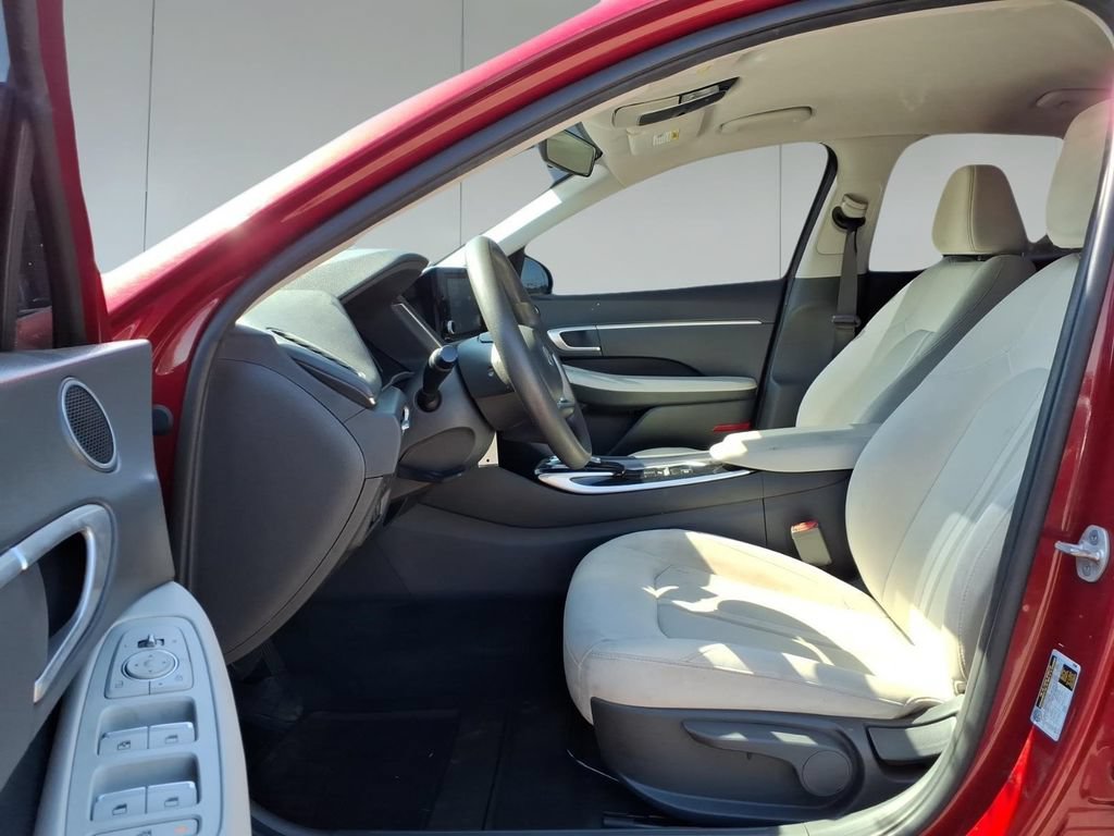 Used 2023 Hyundai Sonata SE FWD image 15