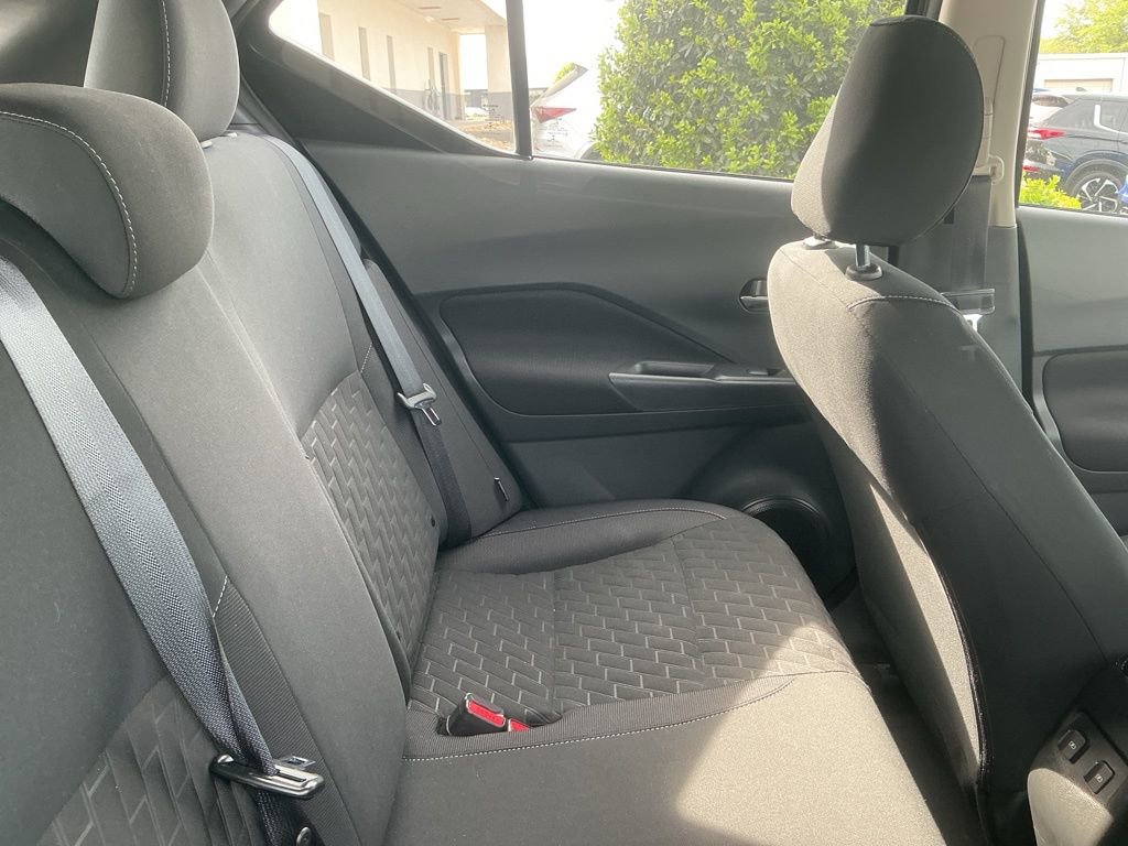 Used 2022 Nissan Kicks SV image 10