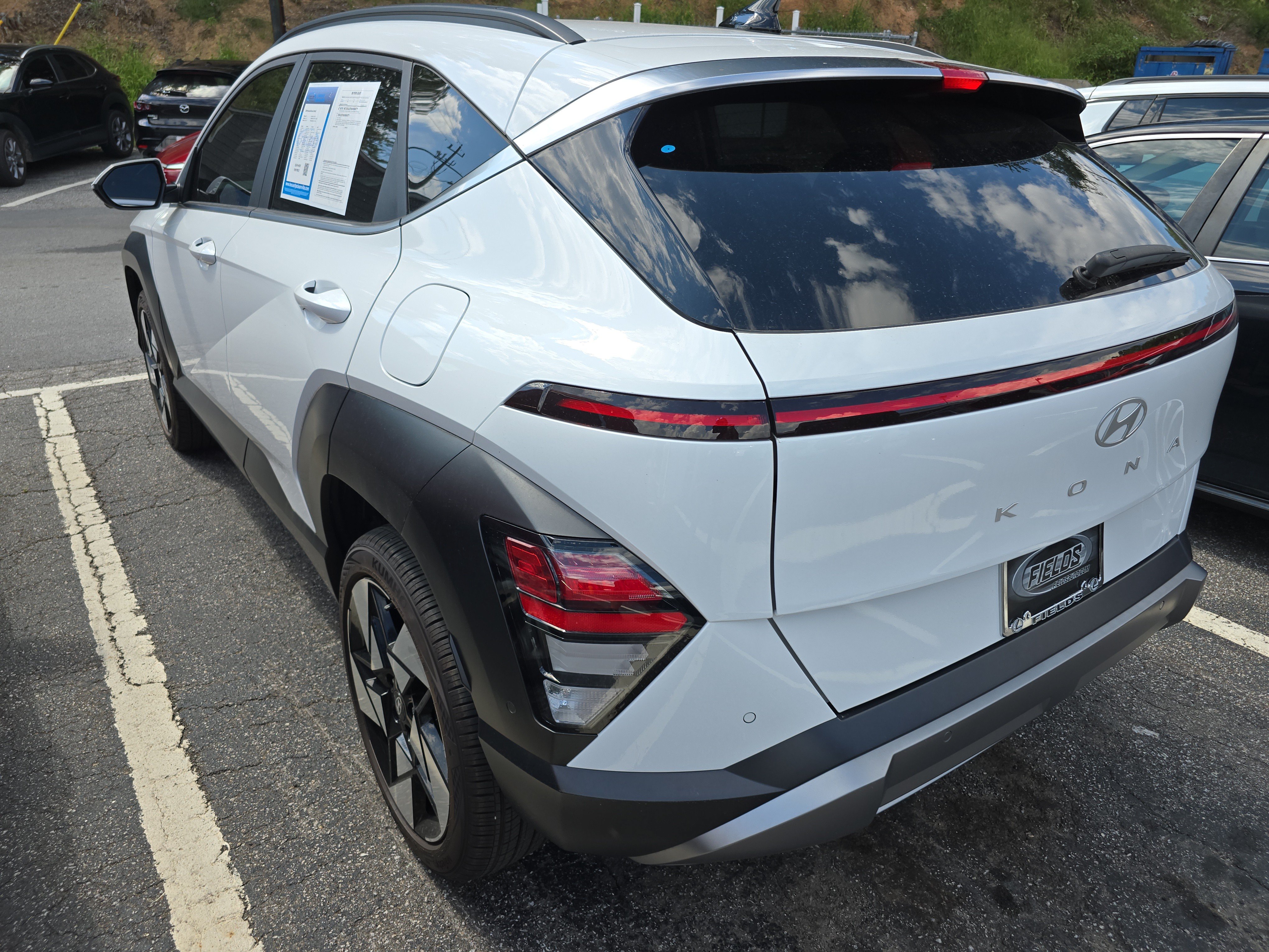 Used 2024 Hyundai Kona Limited AWD/4WD image 3