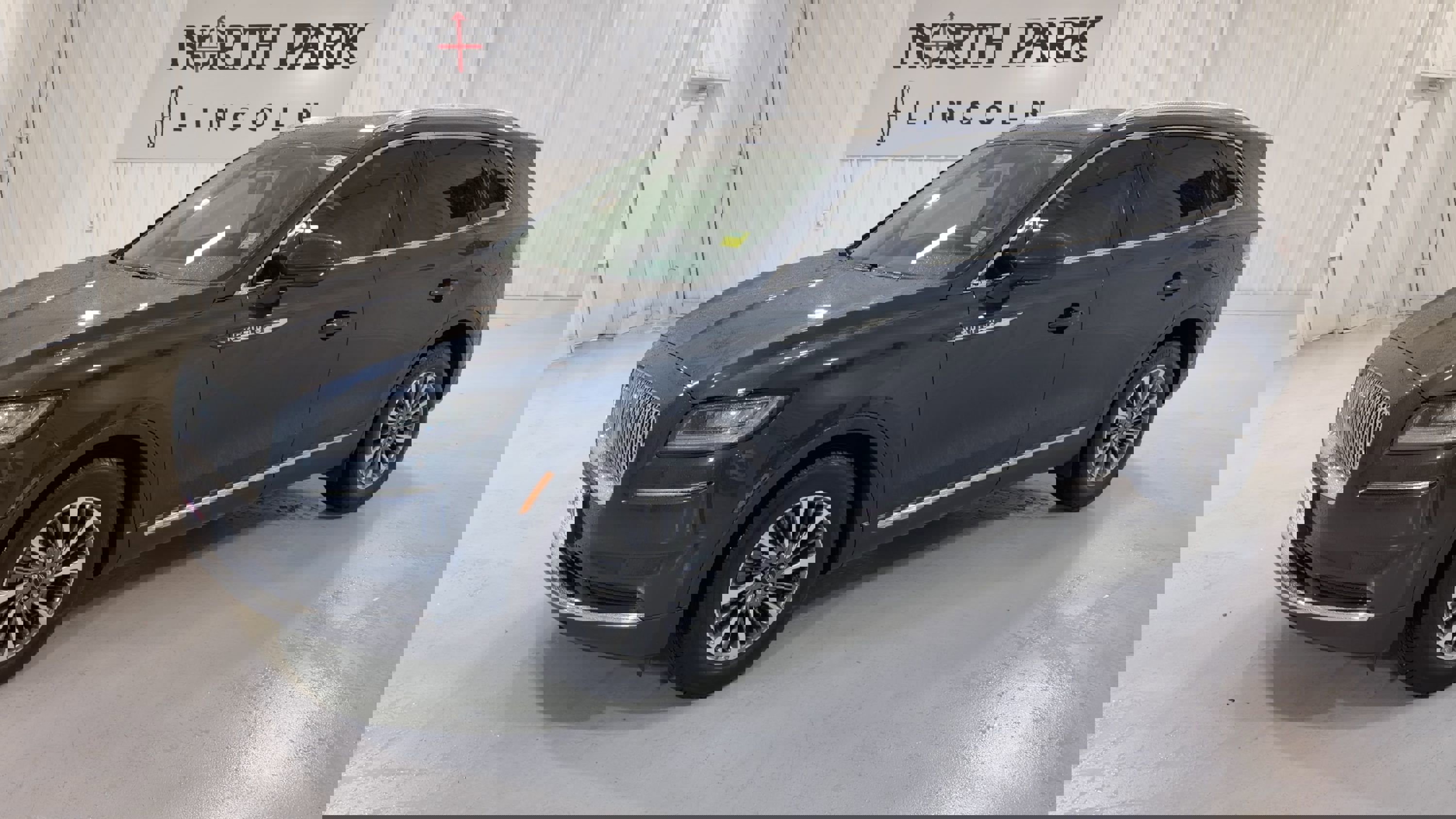 Used 2023 Lincoln Nautilus AWD w/ Premium Package image 5