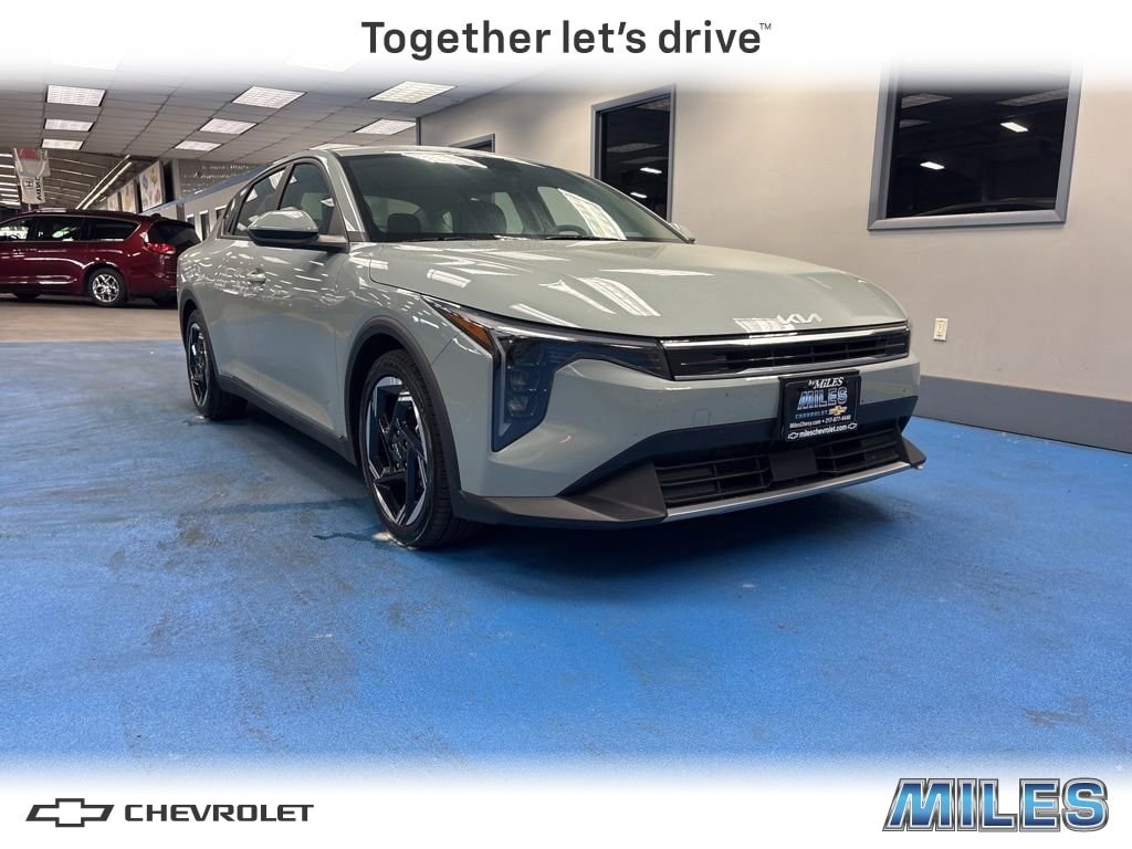 Used 2025 Kia K4 EX FWD image 1