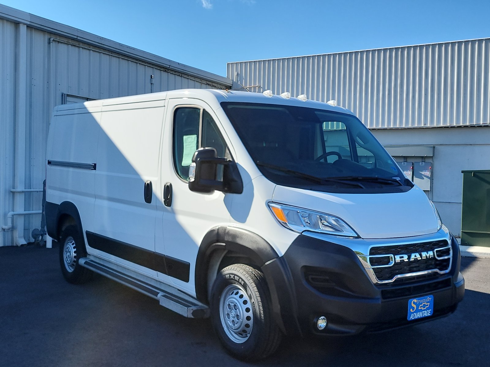 Used 2025 RAM ProMaster 2500 w/ U-Haul Equipment Group FWD image 7