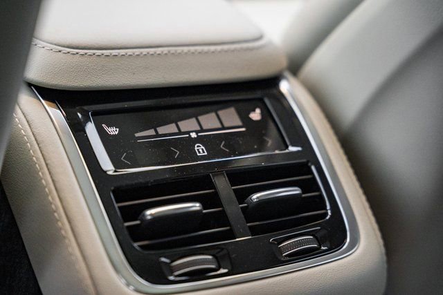 New 2026 Volvo XC90 B6 Ultra w/ Protection Package Premier AWD/4WD image 33