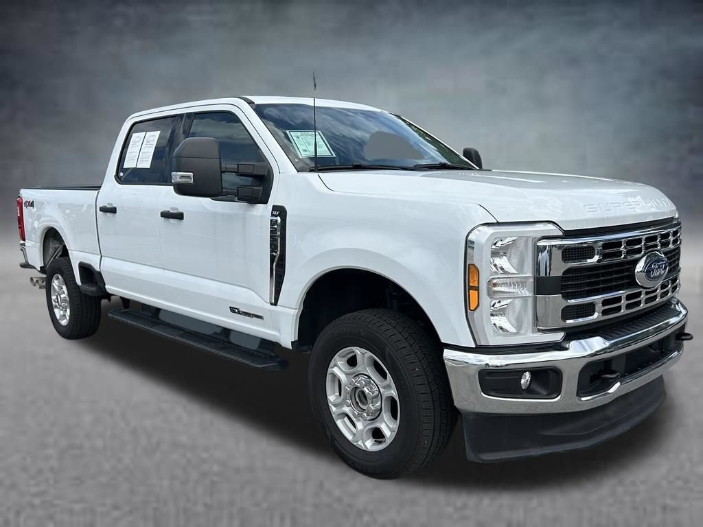 Used 2025 Ford F250 XLT AWD/4WD image 3