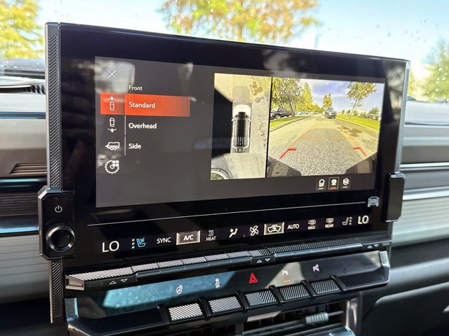Used 2026 GMC Hummer EV SUV AWD/4WD image 25