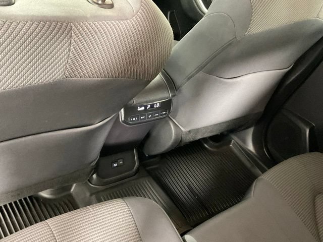 Used 2023 Toyota Highlander LE FWD image 14