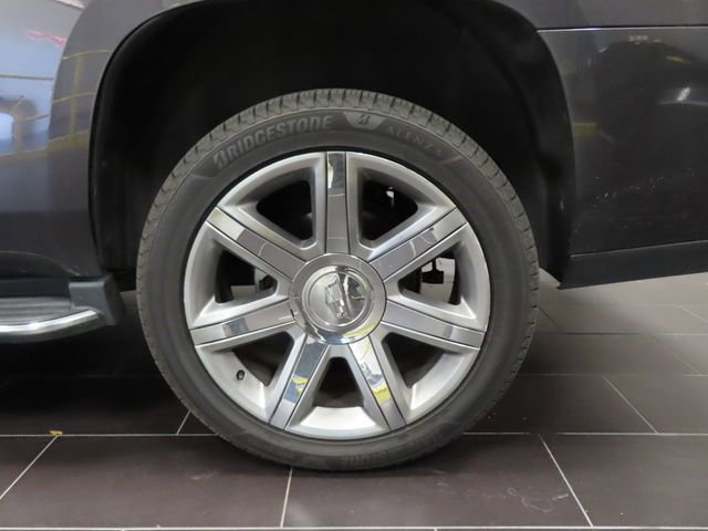 Used 2018 Cadillac Escalade Luxury image 16