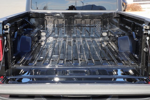 Used 2023 Jeep Gladiator Sport image 8