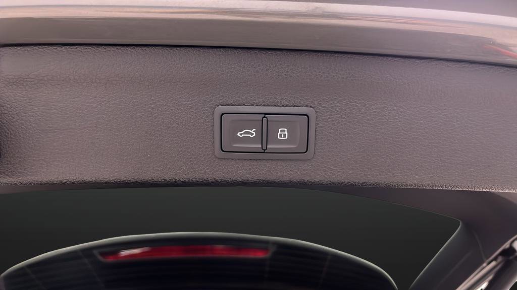 Used 2024 Audi Q3 2.0T Premium Plus w/ Premium Plus Package image 28