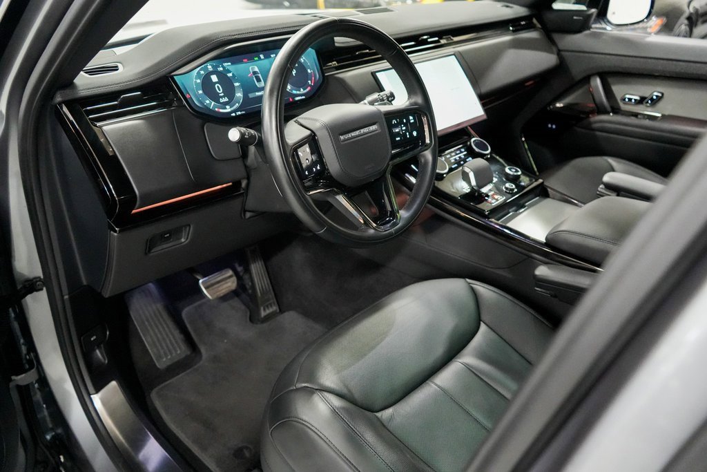 Used 2023 Land Rover Range Rover Sport SE Dynamic image 9