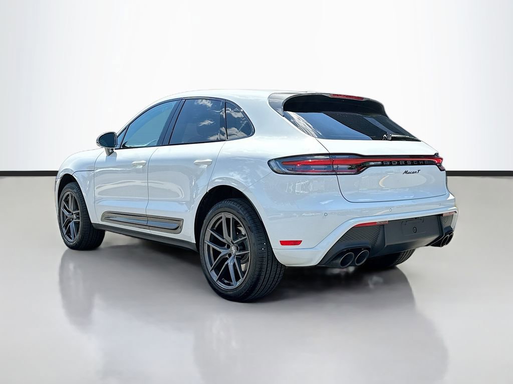 Certified 2026 Porsche Macan AWD/4WD image 3