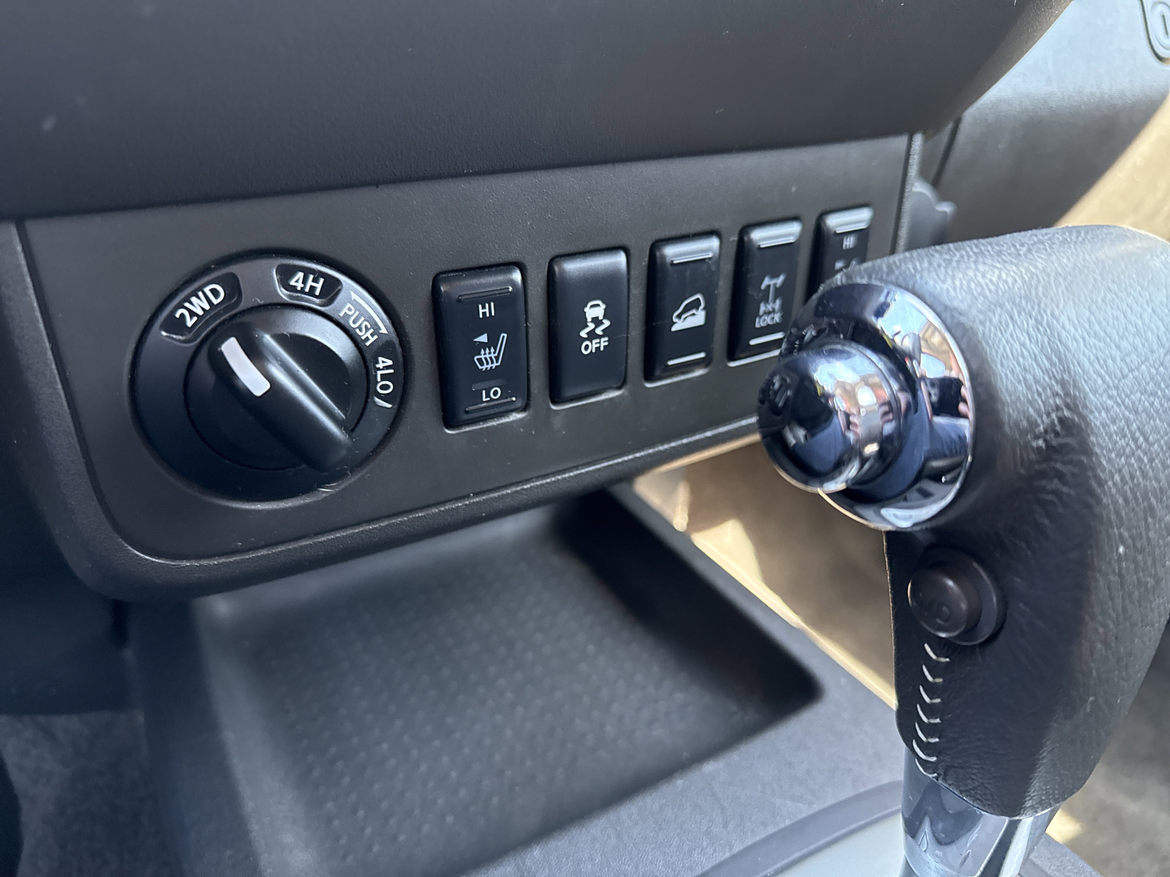 Used 2015 Nissan Xterra PRO-4X image 16