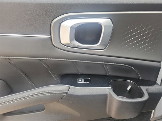 Used 2022 Kia Sorento SX image 17