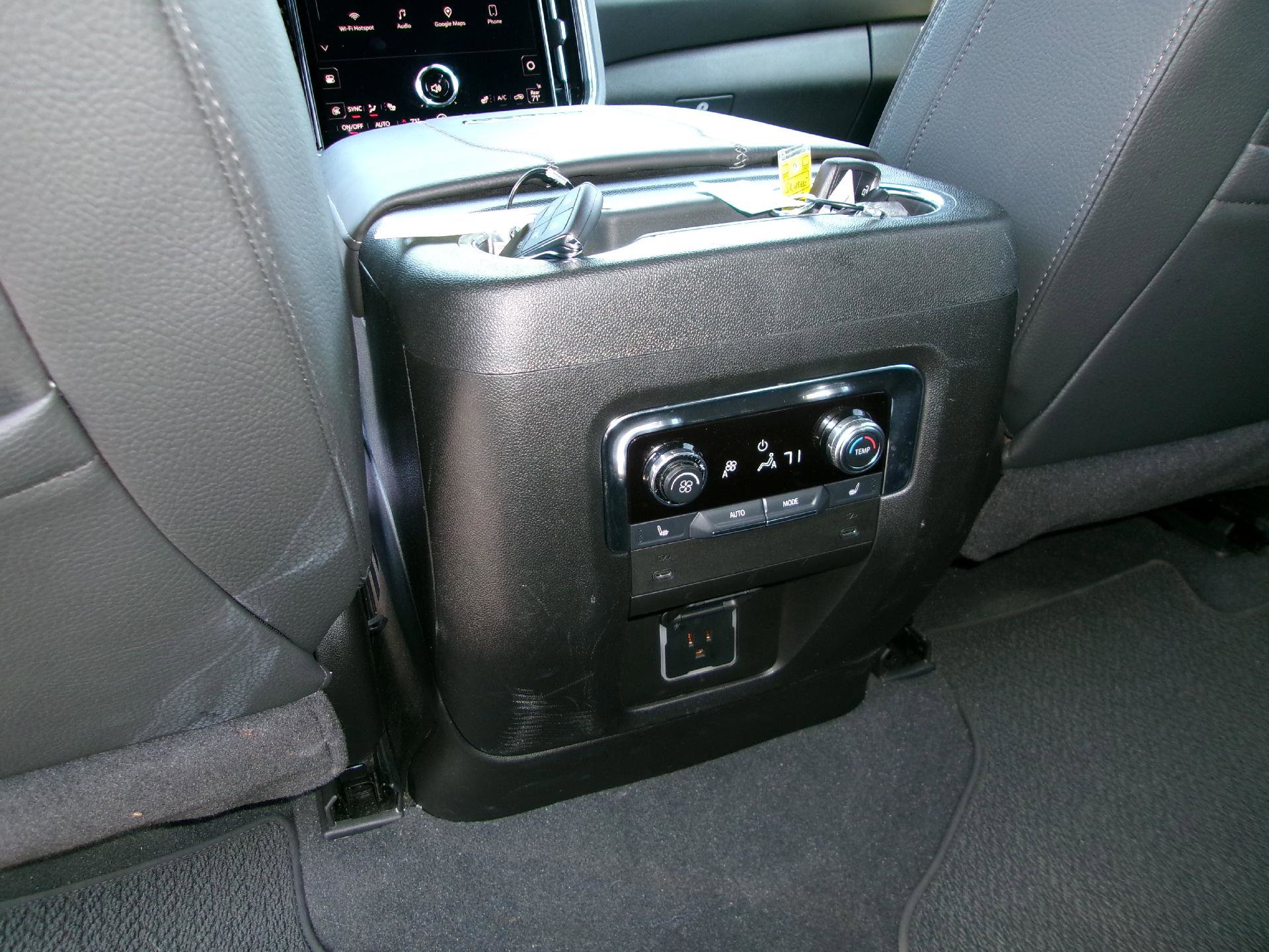 Used 2025 GMC Yukon Denali image 14