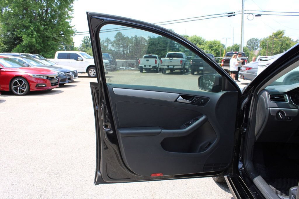 Used 2018 Volkswagen Jetta S FWD image 12