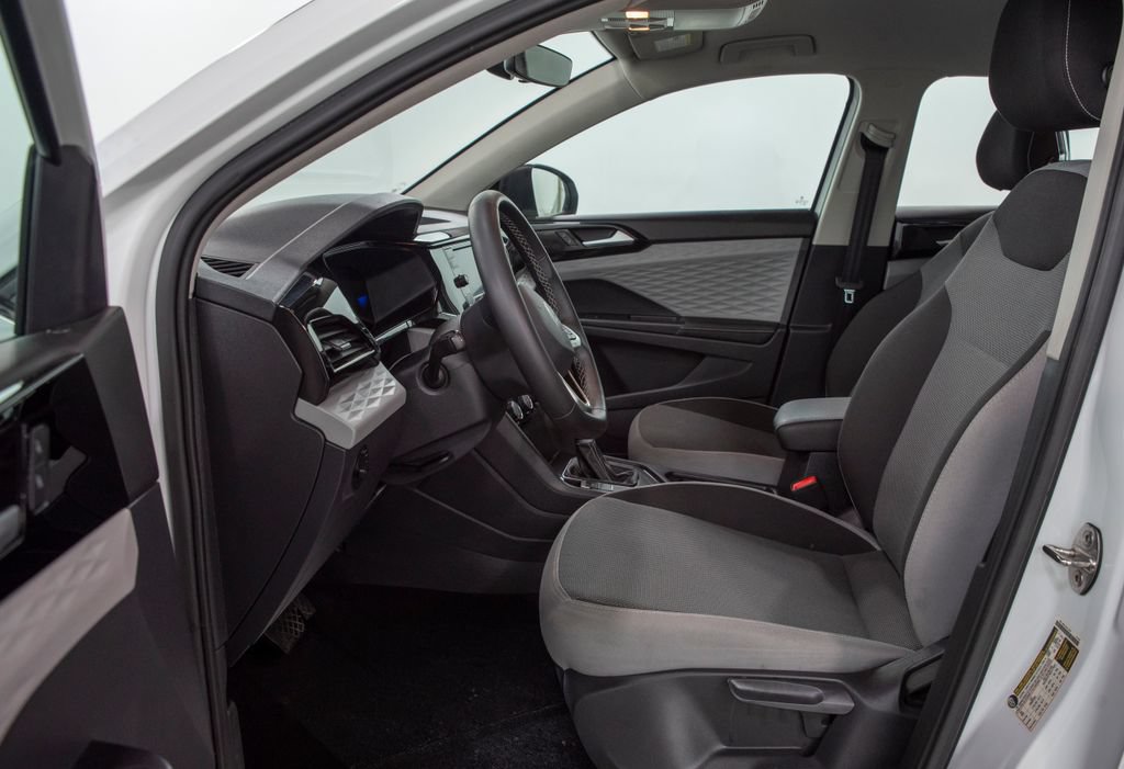 Used 2024 Volkswagen Taos S FWD image 7